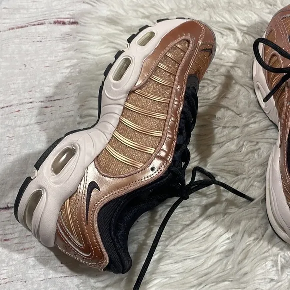 Nike Air Max Tailwind 4 Metallic Red Bronze Sneakers