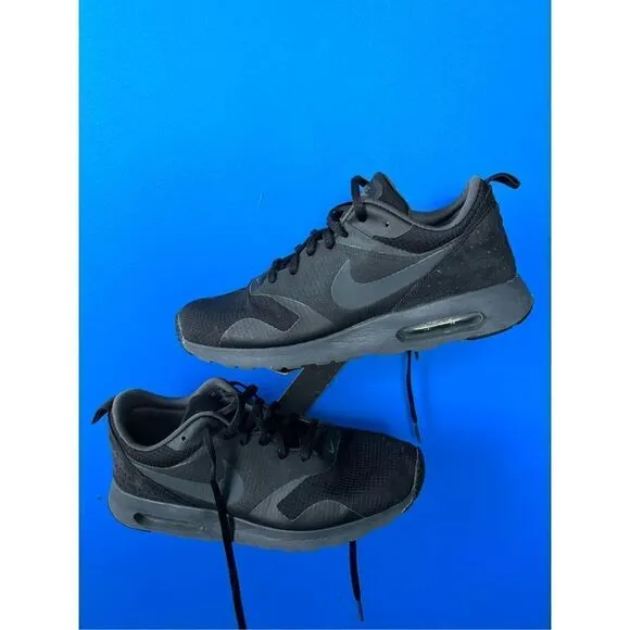 Nike Air Max Tavas Mens Black Grey Running Shoes Sneakers 705149-010 Size 8