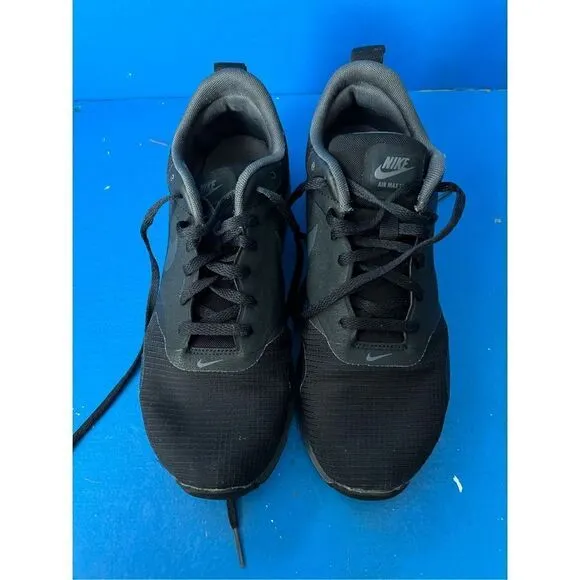Nike Air Max Tavas Mens Black Grey Running Shoes Sneakers 705149-010 Size 8