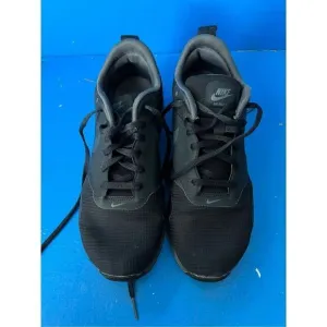 Nike Air Max Tavas Mens Black Grey Running Shoes Sneakers 705149-010 Size 8