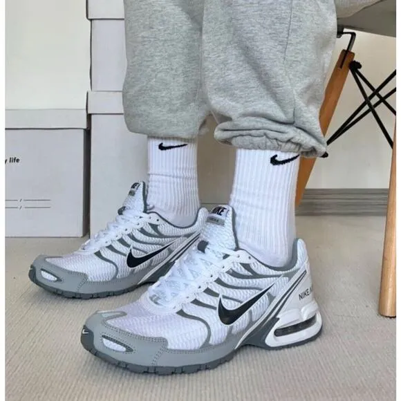 NIKE Air Max Torch White Gray Running Shoes Mens Size 12 New Fast Ship In Box