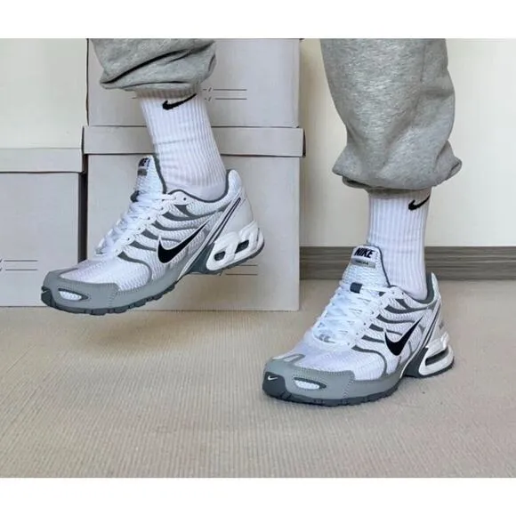 NIKE Air Max Torch White Gray Running Shoes Mens Size 12 New Fast Ship In Box
