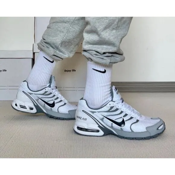 NIKE Air Max Torch White Gray Running Shoes Mens Size 12 New Fast Ship In Box