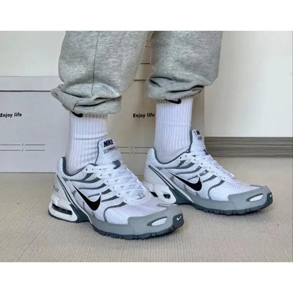 NIKE Air Max Torch White Gray Running Shoes Mens Size 12 New Fast Ship In Box