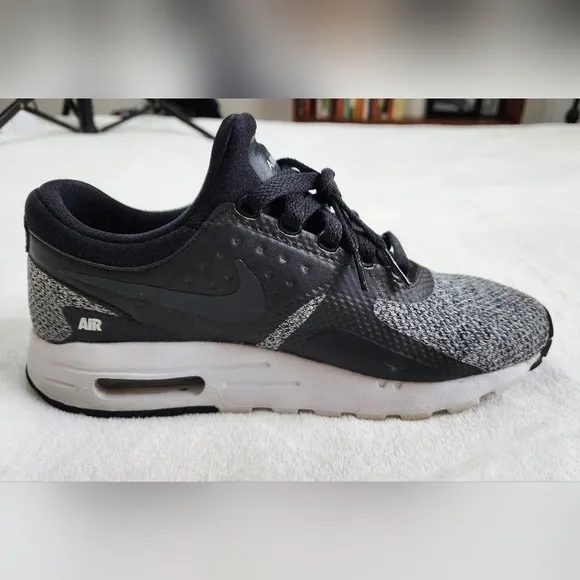 Nike Air Max Zero SE Kids Sneakers size 7