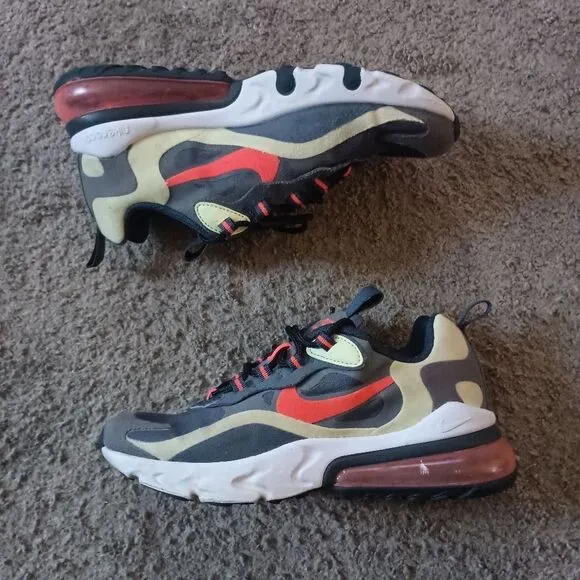 Nike Air Max 270 React Sneakers Grade School Size 5Y, BQ0103-015 PRE-OWNED