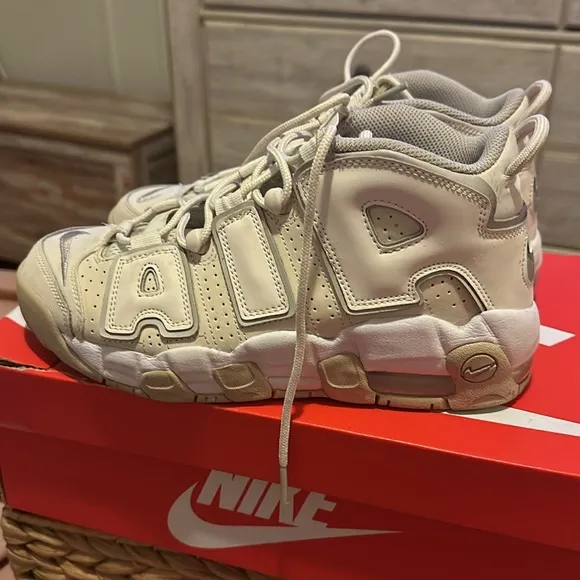 Nike Air More Uptempo GUC