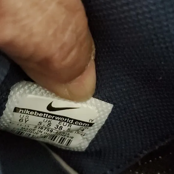 Nike air sneakers kids