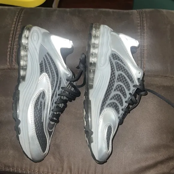 Nike Air Tuned Max Smoke Grey Black Metallic Mens Size 7.5 Running Shoes