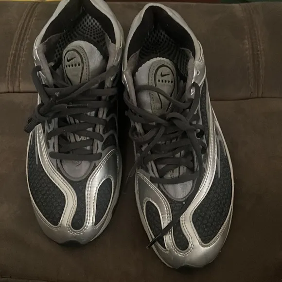 Nike Air Tuned Max Smoke Grey Black Metallic Mens Size 7.5 Running Shoes