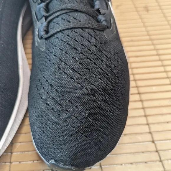 Nike Air Zoom Pegasus 38 Men's Size 13 Black Running Shoes Sneakers CW7356-002