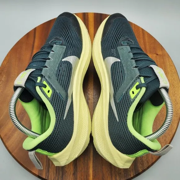 Nike Air Zoom Pegasus 40 Shoes Youth 7Y Women's 8.5 Green Low Running Sneakers