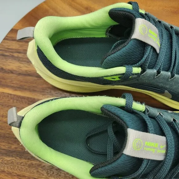Nike Air Zoom Pegasus 40 Shoes Youth 7Y Women's 8.5 Green Low Running Sneakers