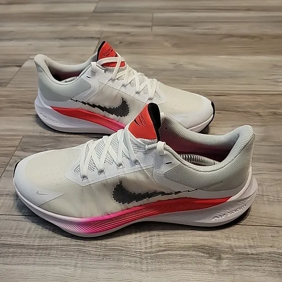 Nike Air Zoom Winflo Size 10.5 Men Running Shoes White/Black Pink CW3419-100