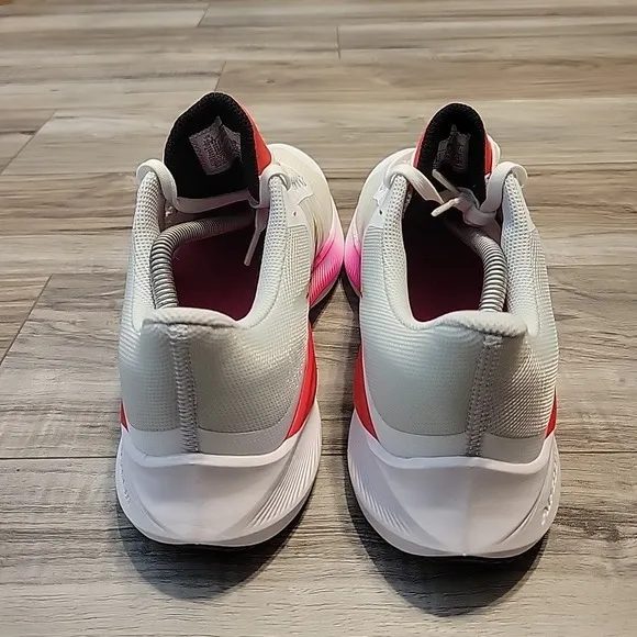 Nike Air Zoom Winflo Size 10.5 Men Running Shoes White/Black Pink CW3419-100