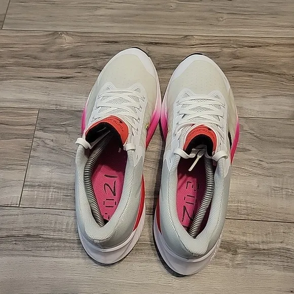 Nike Air Zoom Winflo Size 10.5 Men Running Shoes White/Black Pink CW3419-100