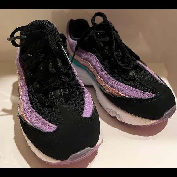 Nike airmax 95 smiley face limited edition sz 13c unisex