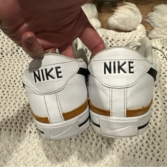 NIKE COURT LEGACY SNEAKERS MENS 12 WHITE EXC.CONDITION