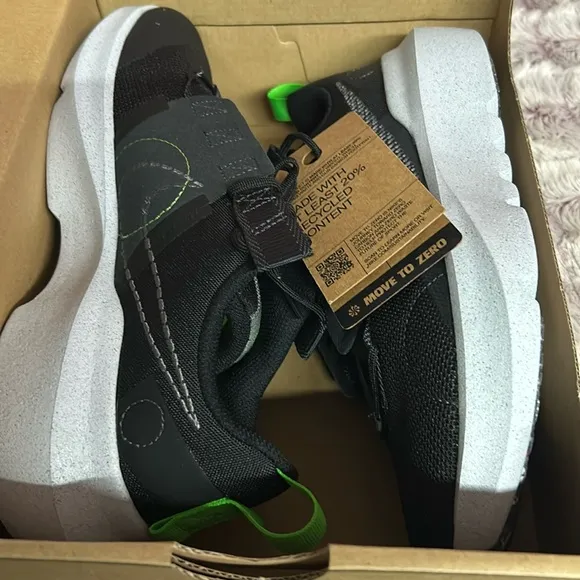 NIKE Crater Impact Girl Sneakers size 6Y