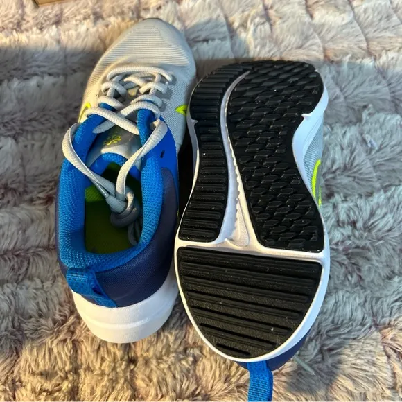 NIKE Downshifter kids sneakers size 3.5