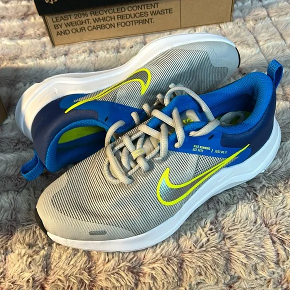 NIKE Downshifter kids sneakers size 3.5