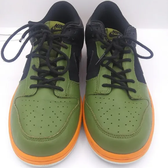 Nike dunk low unisex lace up sneakers