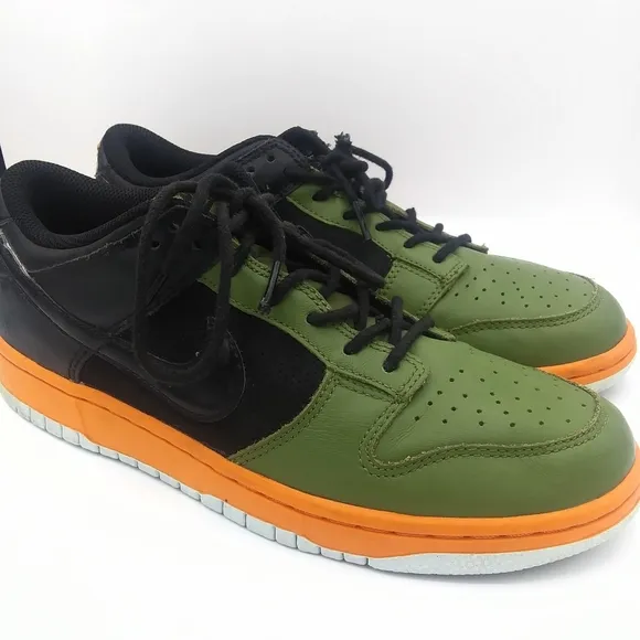 Nike dunk low unisex lace up sneakers