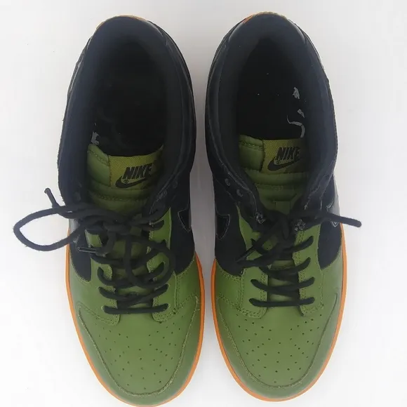 Nike dunk low unisex lace up sneakers