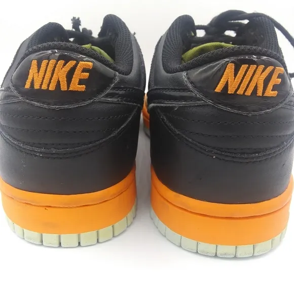 Nike dunk low unisex lace up sneakers