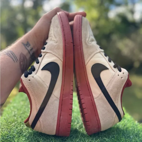 Nike Dunk SB Low Muslin sneakers