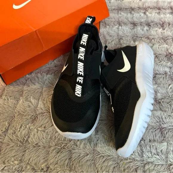 Nike Flex Runner boys Sneakers size 2