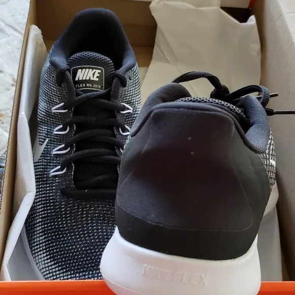 Nike Flex  Sneakers size 8
