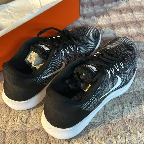 Nike Flex  Sneakers size 8