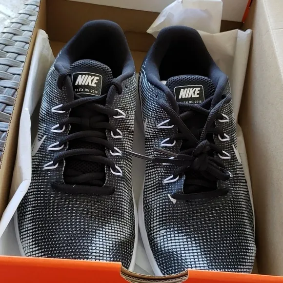 Nike Flex  Sneakers size 8