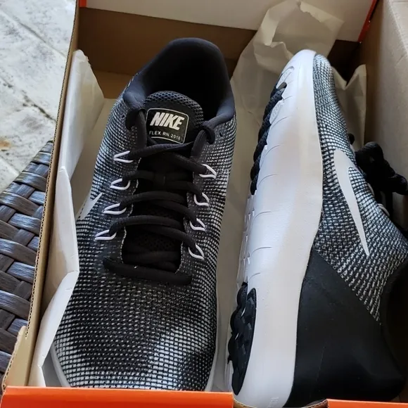 Nike Flex  Sneakers size 8