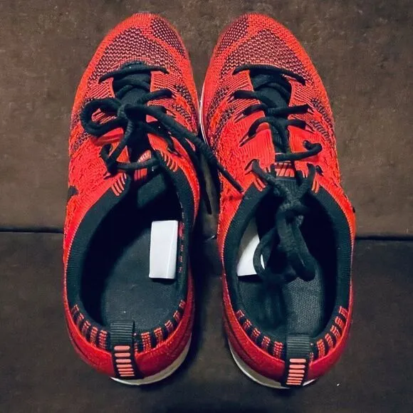 Nike Flyknit Trainer Running Shoes Mens 6.5 Womens 8 Red Black AH8396-601 XLNT