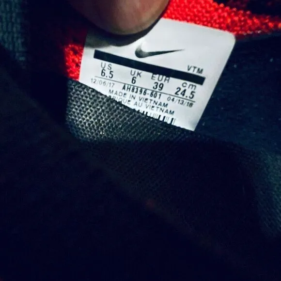 Nike Flyknit Trainer Running Shoes Mens 6.5 Womens 8 Red Black AH8396-601 XLNT