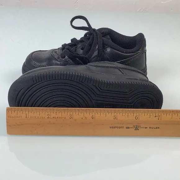 Nike Force 1 LE Black leather low lace up sneakers unisex toddler size 9C EUC