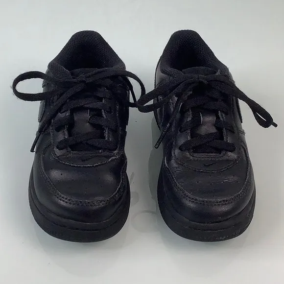 Nike Force 1 LE Black leather low lace up sneakers unisex toddler size 9C EUC