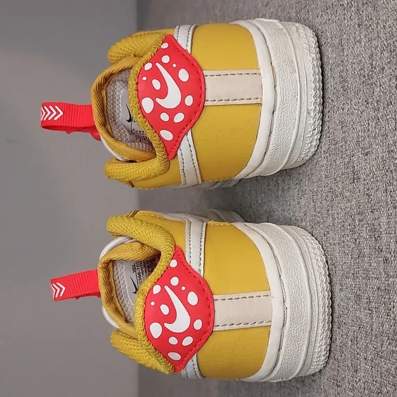Nike Force 1 Toggle SE Yellow Ochre Summit White Sneakers Shoe Size Toddler 8C
