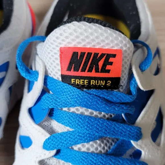 Nike Free Run 2 Shoes Mens Size 9.5 White Blue Pink Athletic Running DX1794-100