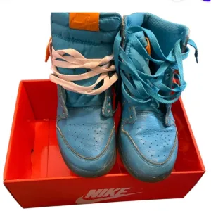 Nike Gatorade sneakers 5.5