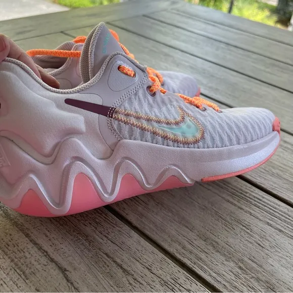 Nike Giannis Immortality Force Field Super Smoothie Sneaker Womens 8.5 Youth 6.5