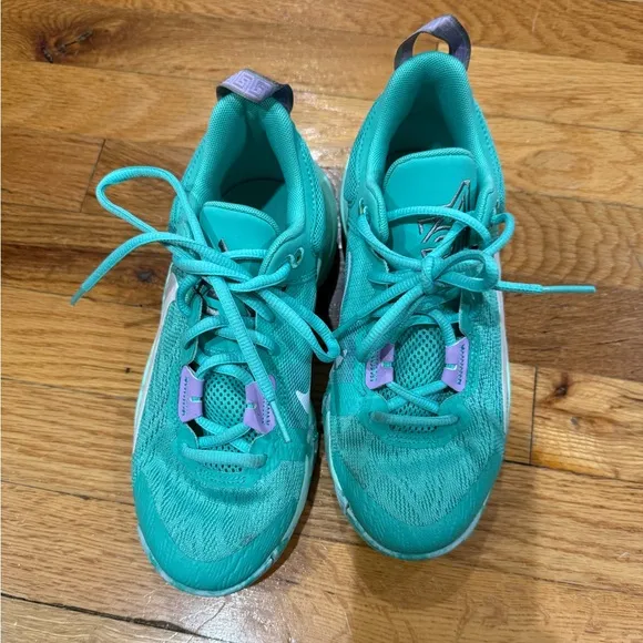 Nike Giannis Immortality sneakers