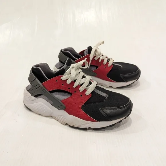 NIKE Huarache Run kids youth red black gray sneakers athletic running shoes