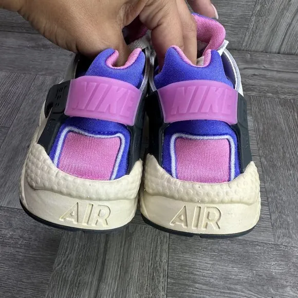 Nike Huarache Women's size 6 Multicolored Running Shoes