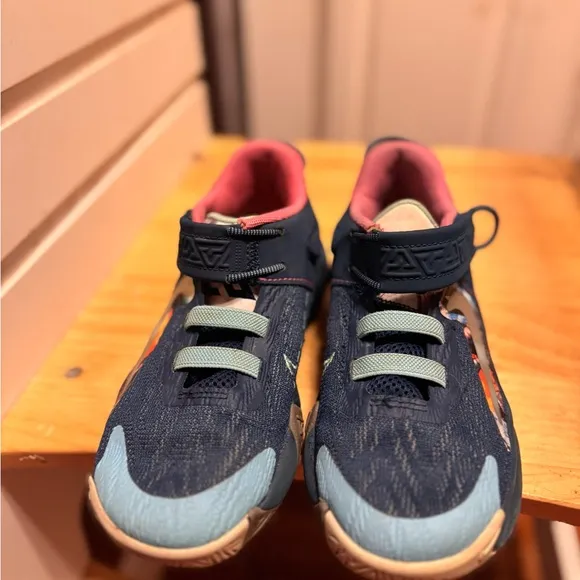 Nike Immortality Kids sneakers  size 1