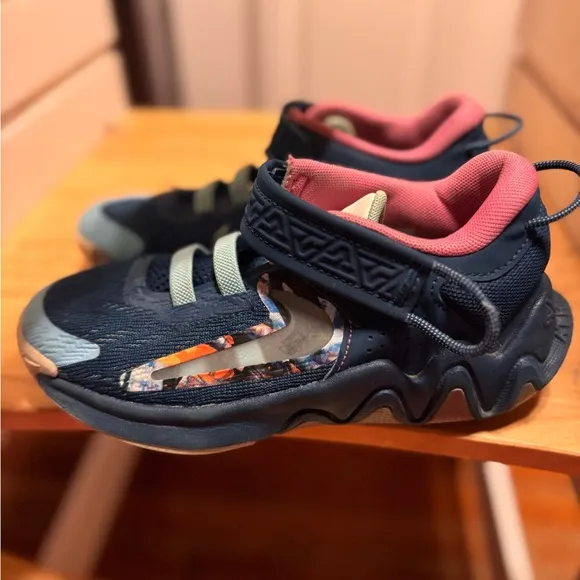 Nike Immortality Kids sneakers  size 1