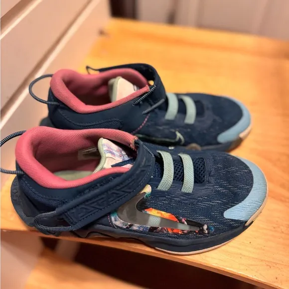 Nike Immortality Kids sneakers  size 1