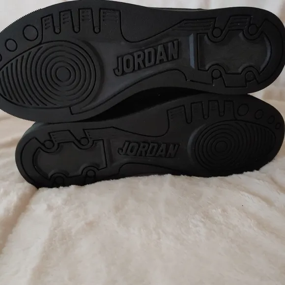 Nike Jordan sneakers. SIZE 10